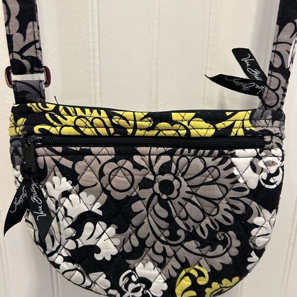 Vera Bradley small crossbody bag. - Picture 2 of 5